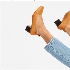 Everlane The Day Heel Honey Yellow Mustard Leather Slip On Size 8 NEW